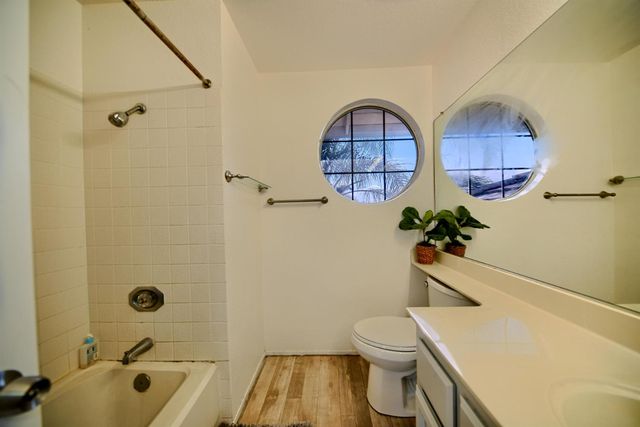 719 Summit Lakes Way, Galt, CA 95632