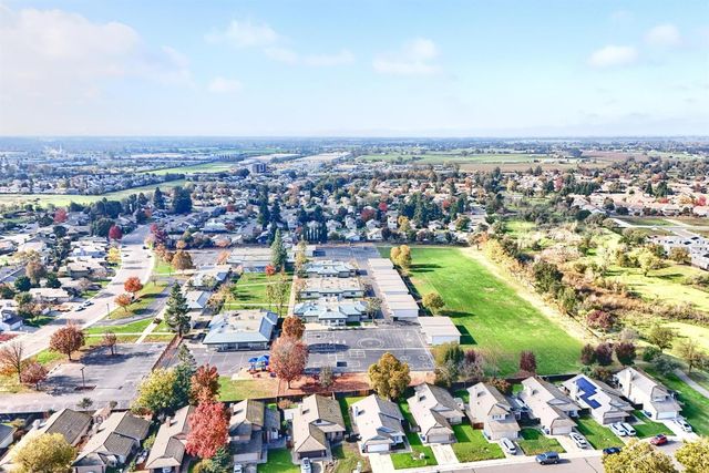 719 Summit Lakes Way, Galt, CA 95632