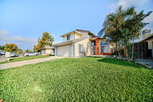 719 Summit Lakes Way, Galt, CA 95632