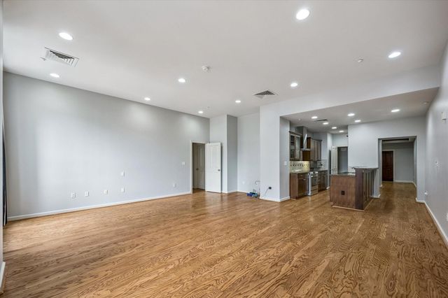 914 Main Street 910, Houston, TX 77002