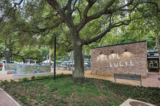 914 Main Street 910, Houston, TX 77002