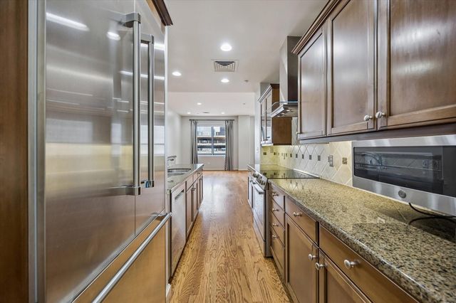914 Main Street 910, Houston, TX 77002