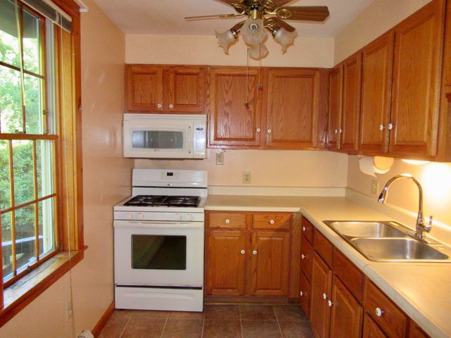 48 Wilsons Woods Road, Brattleboro, VT 05301