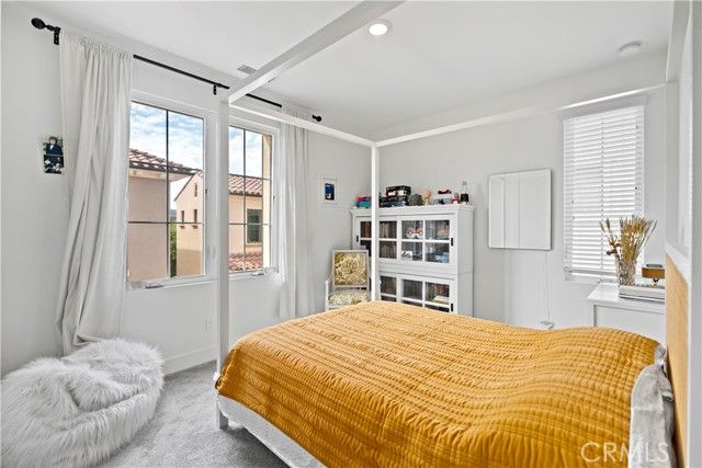 112 San Benito, Irvine, CA 92618