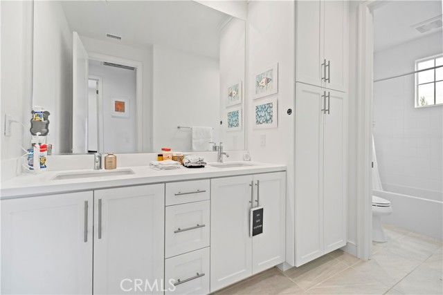 112 San Benito, Irvine, CA 92618