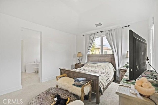 112 San Benito, Irvine, CA 92618