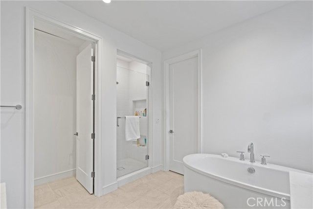 112 San Benito, Irvine, CA 92618