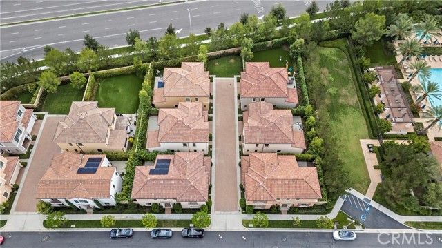 112 San Benito, Irvine, CA 92618