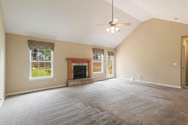 3296 N Eakins Avenue, Springfield, MO 65803