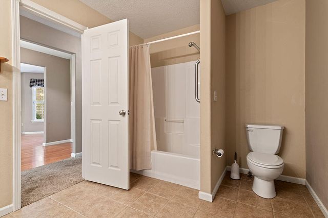3296 N Eakins Avenue, Springfield, MO 65803