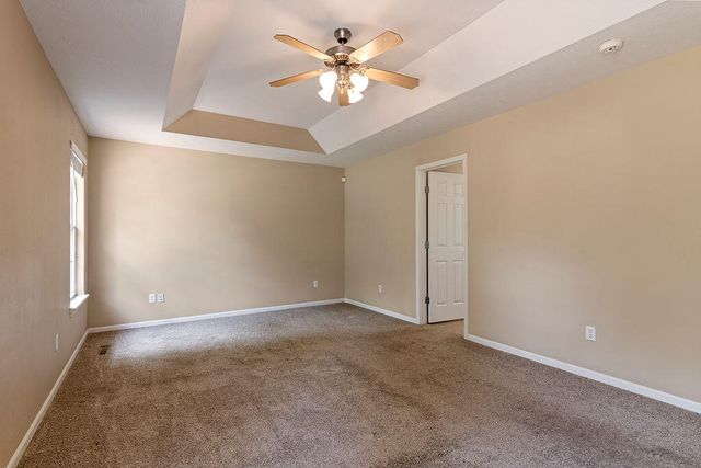3296 N Eakins Avenue, Springfield, MO 65803