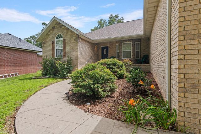 3296 N Eakins Avenue, Springfield, MO 65803