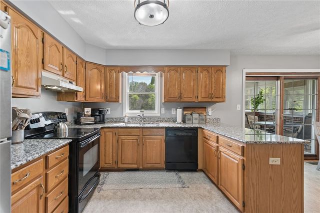 115 Pigeon Creek Rd, Somerset Twp, PA 15330