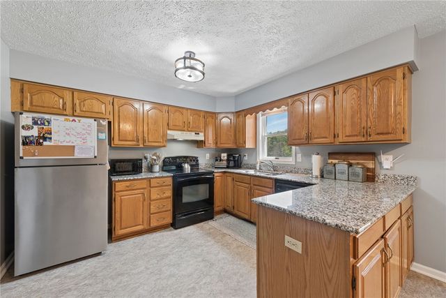 115 Pigeon Creek Rd, Somerset Twp, PA 15330