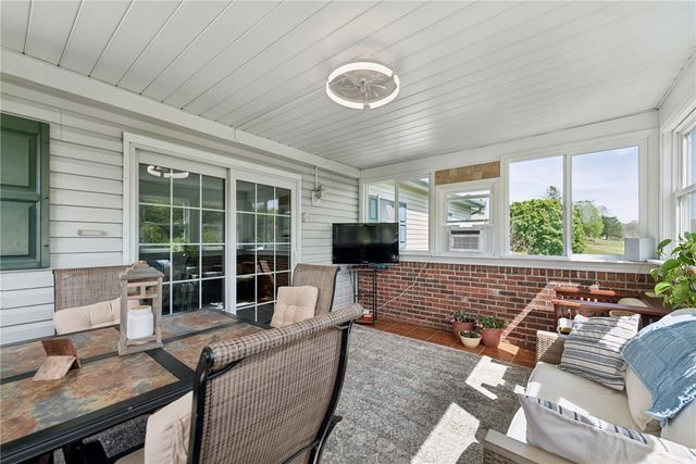 115 Pigeon Creek Rd, Somerset Twp, PA 15330