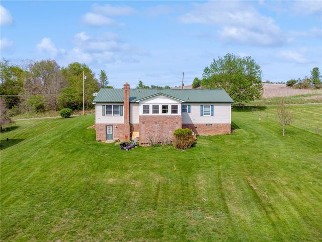 115 Pigeon Creek Rd, Somerset Twp, PA 15330