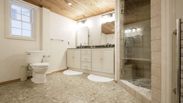 142 Algonquin Park Road, Plattsburgh, NY 12901