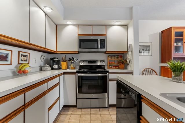 35 Balmaha Court 35, Fairfield, CT 06825