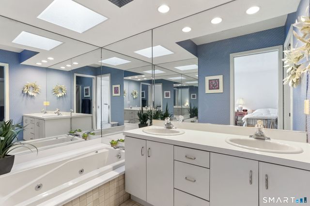 35 Balmaha Court 35, Fairfield, CT 06825