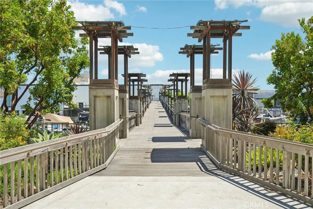 7124 Marina Pacifica North, Long Beach, CA 90803