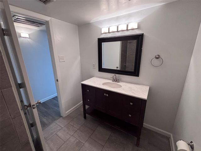 4300 Congress Avenue 212, Dallas, TX 75219