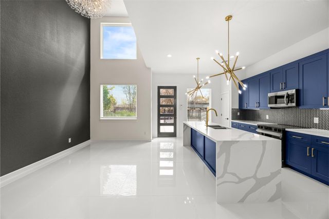 7710 Sharondale Drive A and B, Houston, TX 77033