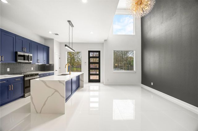 7710 Sharondale Drive A and B, Houston, TX 77033