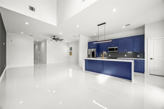 7710 Sharondale Drive A and B, Houston, TX 77033