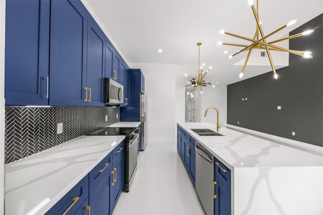 7710 Sharondale Drive A and B, Houston, TX 77033