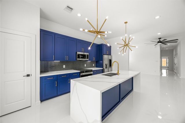 7710 Sharondale Drive A and B, Houston, TX 77033