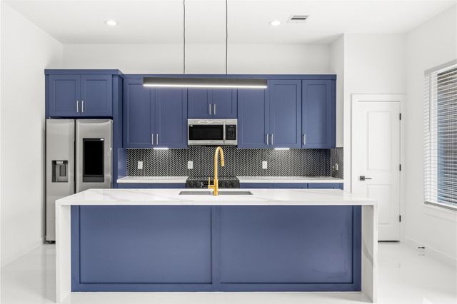 7710 Sharondale Drive A and B, Houston, TX 77033