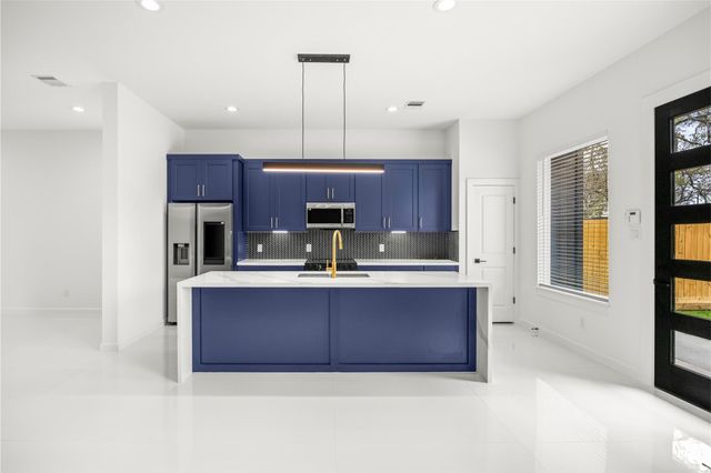 7710 Sharondale Drive A and B, Houston, TX 77033