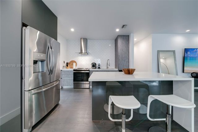 125 NW 88th St, El Portal, FL 33150