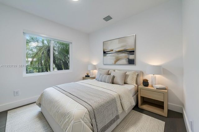 125 NW 88th St, El Portal, FL 33150