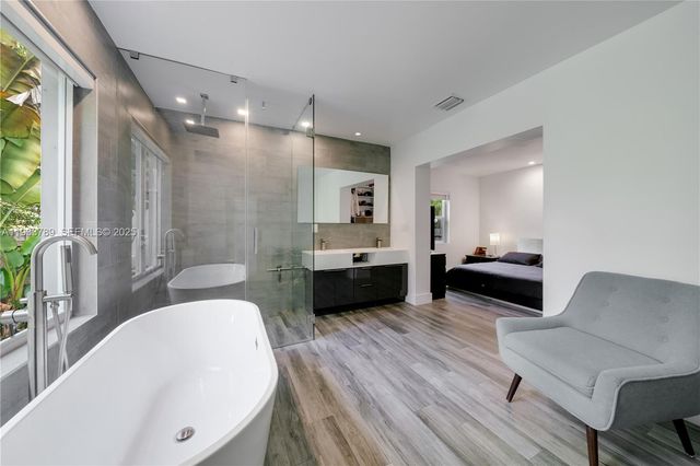 125 NW 88th St, El Portal, FL 33150