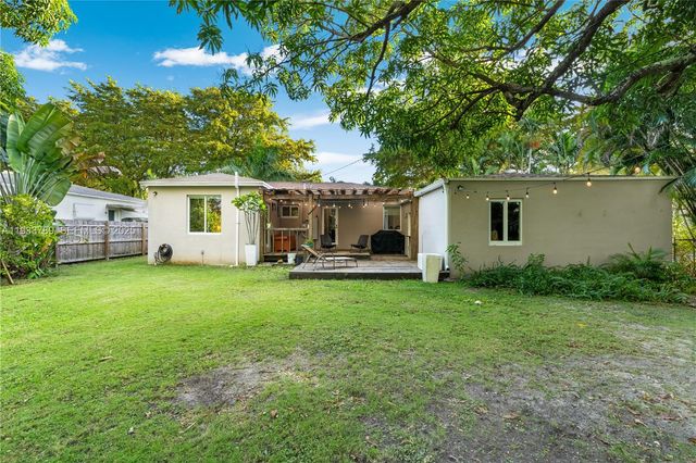 125 NW 88th St, El Portal, FL 33150