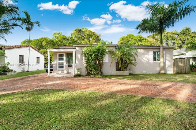 125 NW 88th St, El Portal, FL 33150