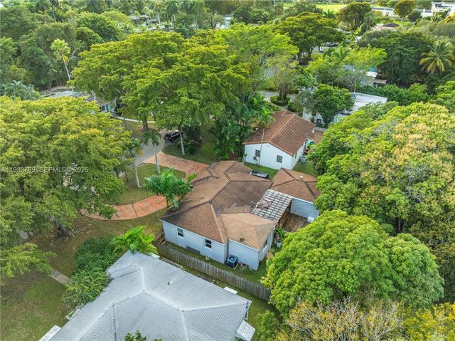 125 NW 88th St, El Portal, FL 33150