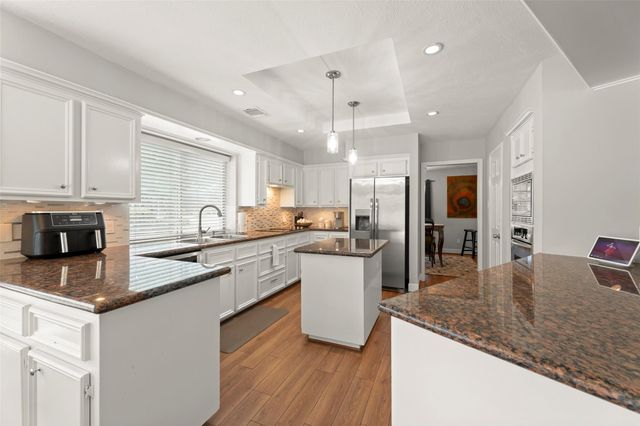 23 Dartmoor Street, Sugar Land, TX 77479