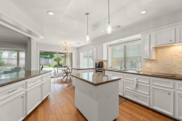 23 Dartmoor Street, Sugar Land, TX 77479