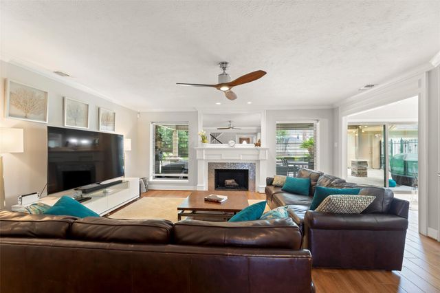 23 Dartmoor Street, Sugar Land, TX 77479