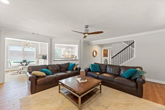 23 Dartmoor Street, Sugar Land, TX 77479