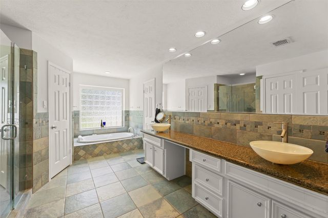 23 Dartmoor Street, Sugar Land, TX 77479