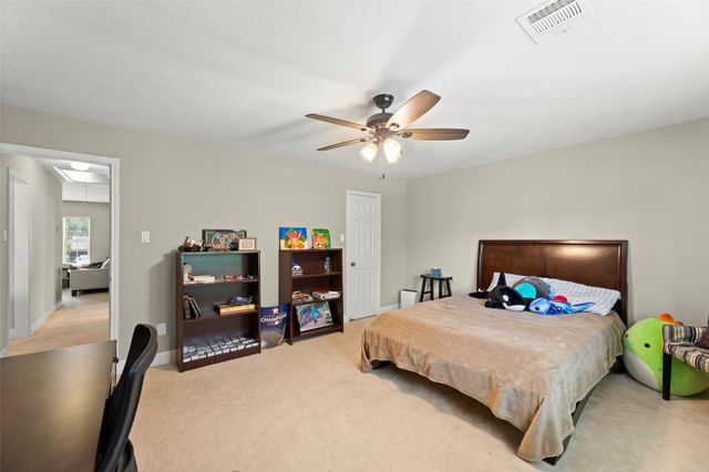 23 Dartmoor Street, Sugar Land, TX 77479