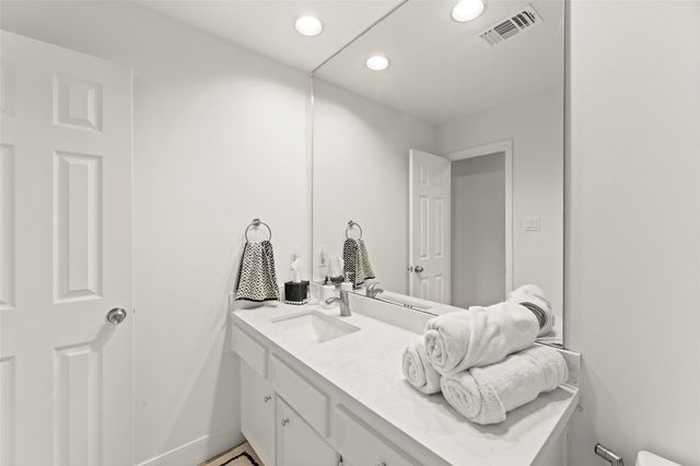 23 Dartmoor Street, Sugar Land, TX 77479