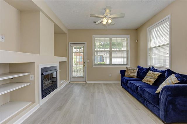 105 Windcroft Circle NW, Acworth, GA 30101