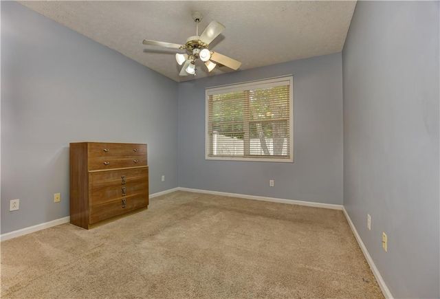 105 Windcroft Circle NW, Acworth, GA 30101