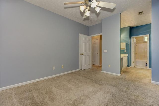 105 Windcroft Circle NW, Acworth, GA 30101