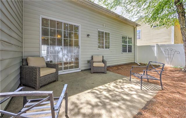 105 Windcroft Circle NW, Acworth, GA 30101