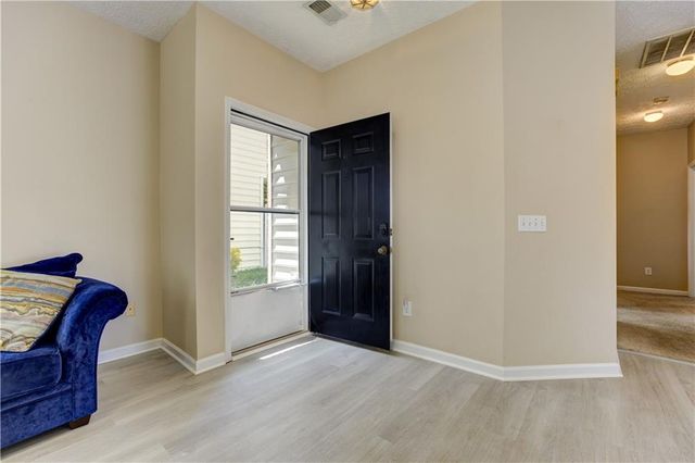 105 Windcroft Circle NW, Acworth, GA 30101